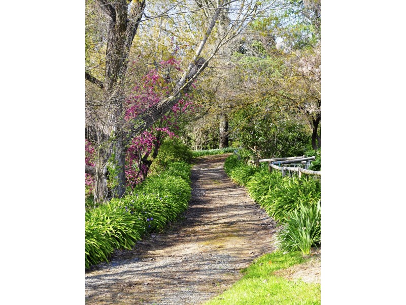 5097 BATLOW ROAD, Tumut NSW 2720