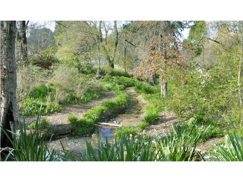 5097 BATLOW ROAD, Tumut NSW 2720