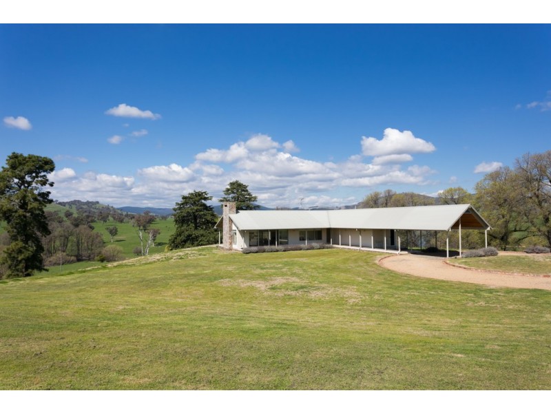 29 Westwood Road, Adelong NSW 2729