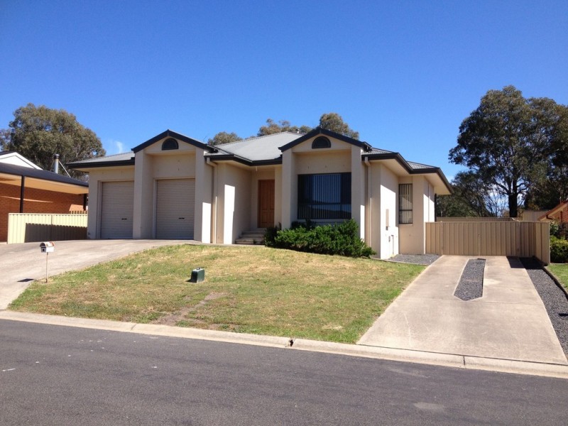 5 Harris Street, Tumut NSW 2720