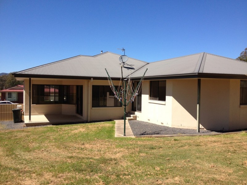 5 Harris Street, Tumut NSW 2720