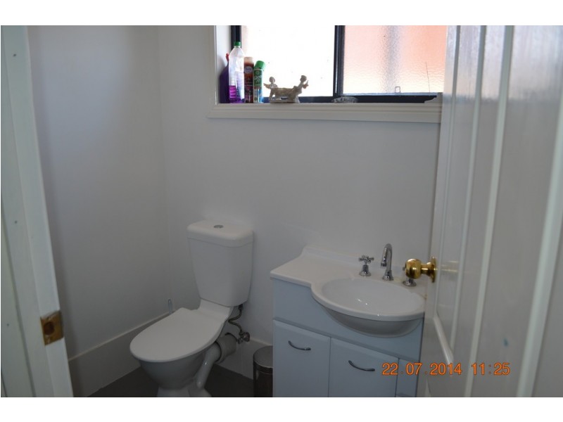 6 Harris Street, Tumut NSW 2720