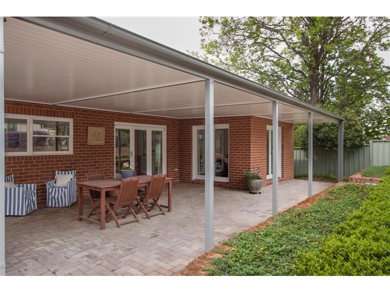 5 Clunie Avenue, Tumut NSW 2720