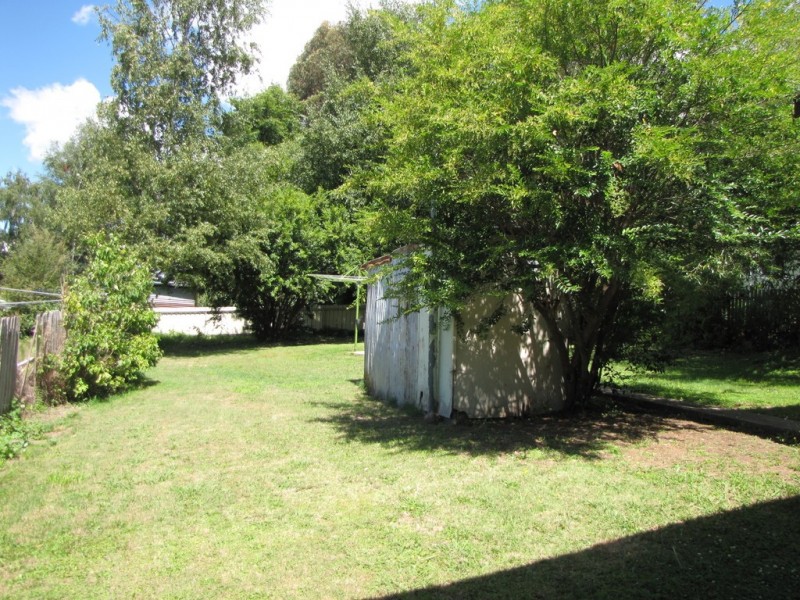 13 Batlow Avenue, Batlow NSW 2730