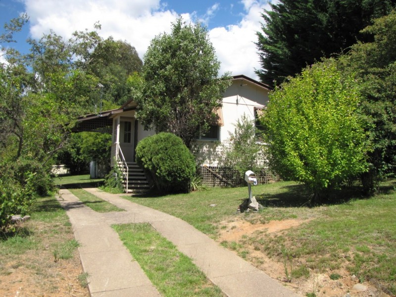 13 Batlow Avenue, Batlow NSW 2730