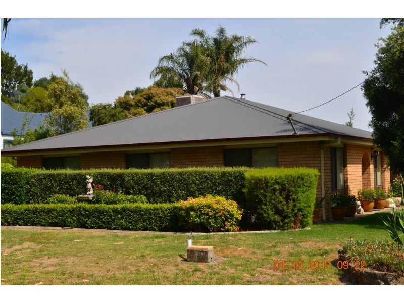 77 Broughton Street, Tumut NSW 2720