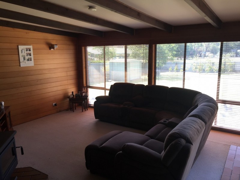 5 Kirra street, Tumut NSW 2720