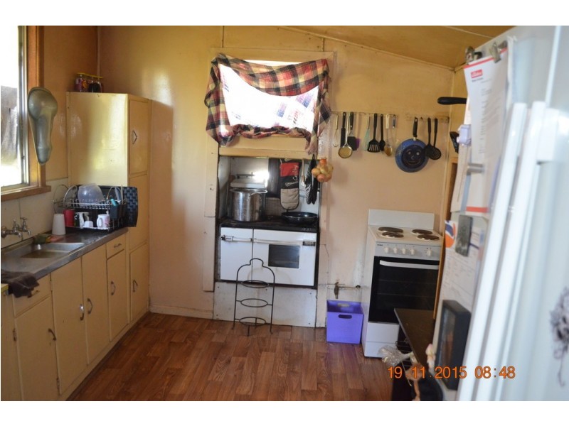 39 Gundagai Street, Adelong NSW 2729