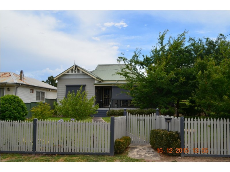 181 CAPPER STREET, Tumut NSW 2720