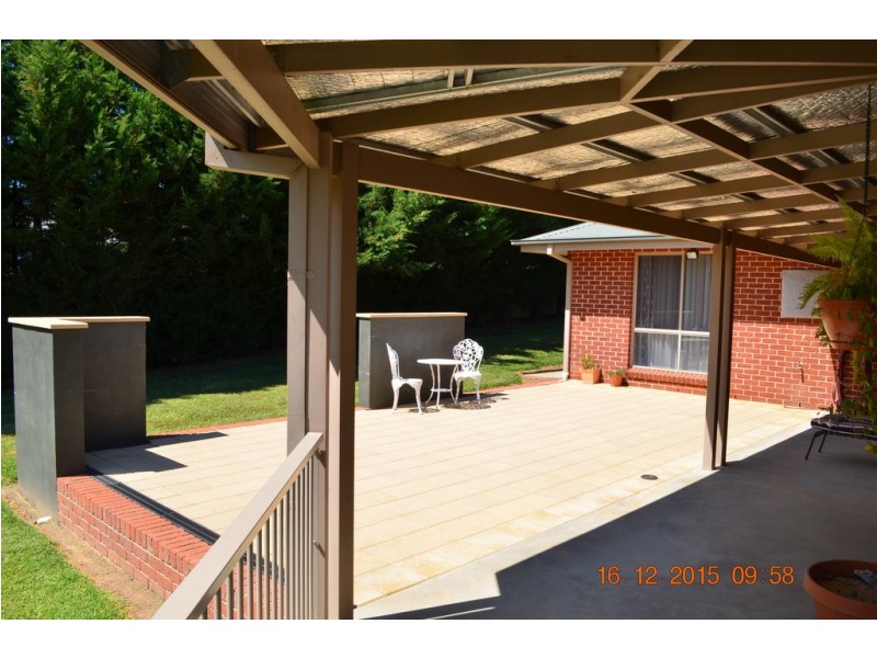 56 CURRAWONG ROAD, Tumut NSW 2720