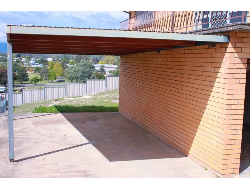 70 Howick Street, Tumut NSW 2720