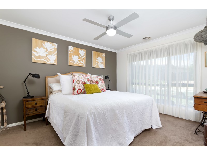 20 LOCKERIDGE DRIVE, Tumut NSW 2720