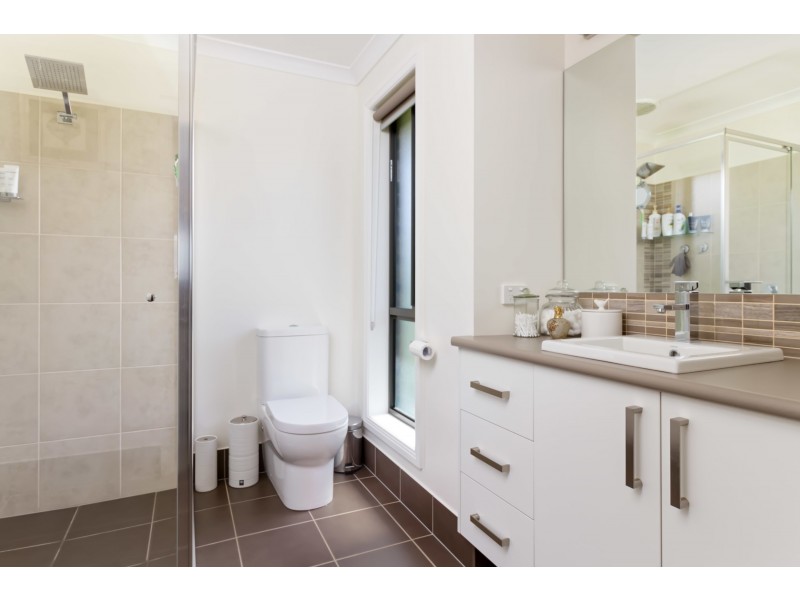 20 LOCKERIDGE DRIVE, Tumut NSW 2720