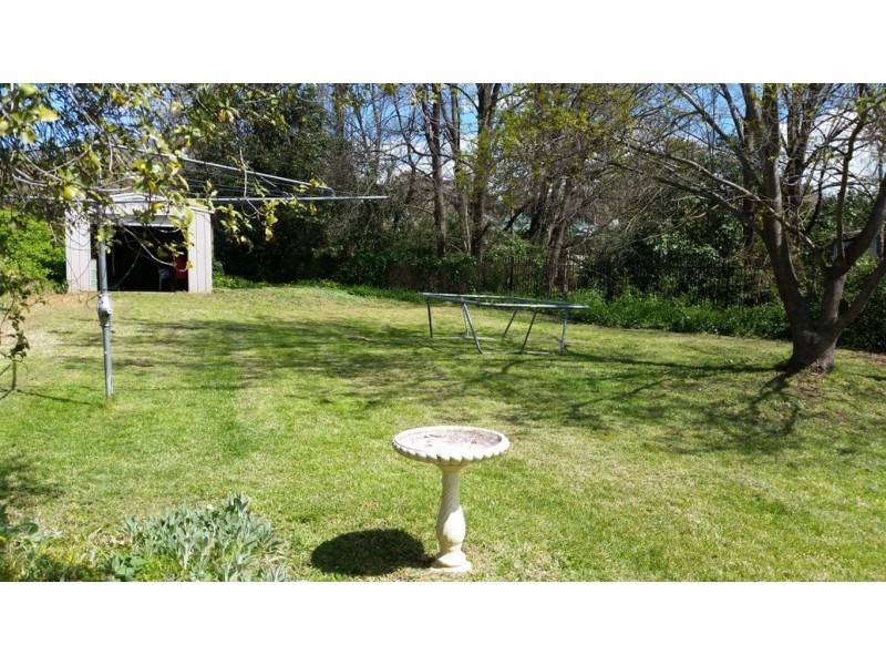 81 Russell Street, Tumut NSW 2720