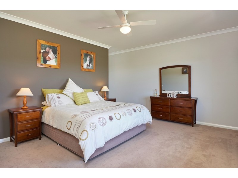 73 MITCHELL ROAD, Lake Albert NSW 2650