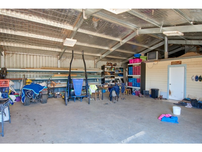 73 MITCHELL ROAD, Lake Albert NSW 2650