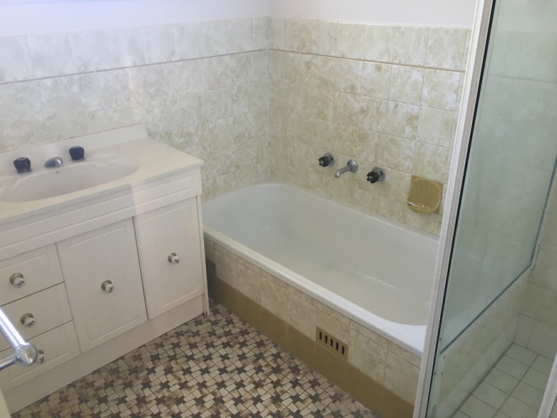 137 LAMBIE STREET, Tumut NSW 2720