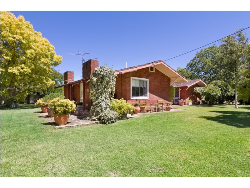 107 Lynch Street, Adelong NSW 2729