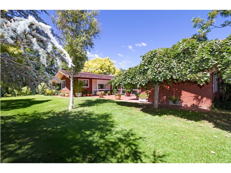 107 Lynch Street, Adelong NSW 2729