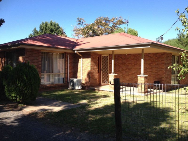 6 Macquarie Street, Tumut NSW 2720