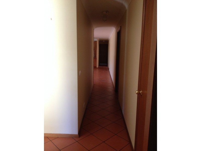 6 Macquarie Street, Tumut NSW 2720