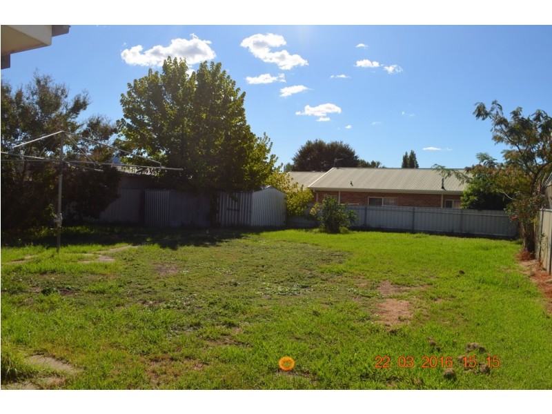 27 MERIVALE STREET, Tumut NSW 2720