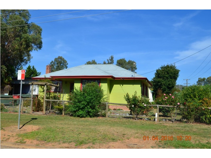 1 BOGONG PLACE, Tumut NSW 2720