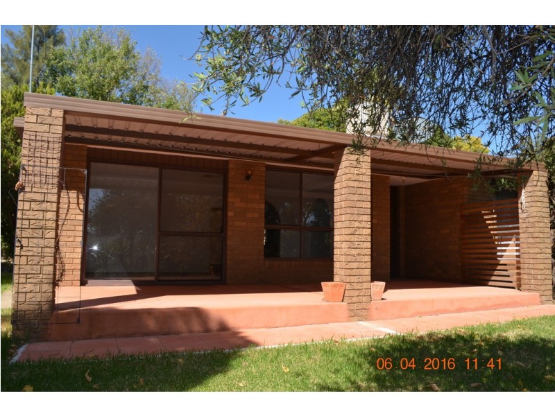 33 CLARKE STREET, Tumut NSW 2720