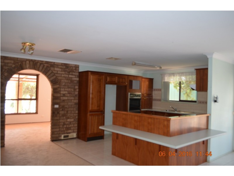 33 CLARKE STREET, Tumut NSW 2720