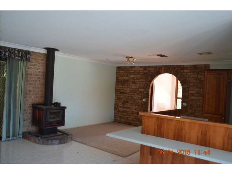 33 CLARKE STREET, Tumut NSW 2720