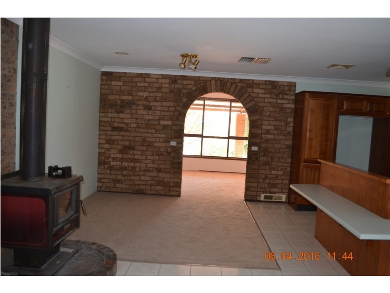 33 CLARKE STREET, Tumut NSW 2720