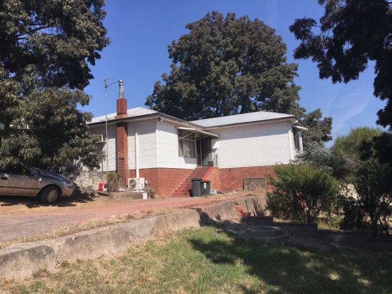 62 CLARKE STREET, Tumut NSW 2720