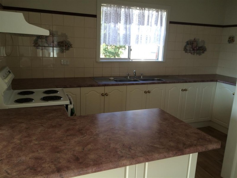 84 Carey Street, Tumut NSW 2720