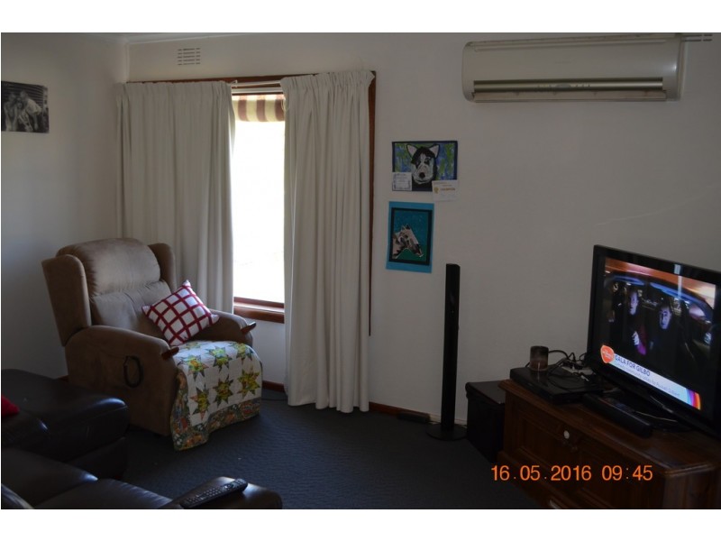 2 GUNDAGAI STREET, Adelong NSW 2729