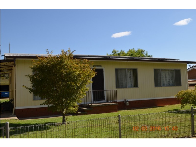 11 TUMUT STREET, Adelong NSW 2729