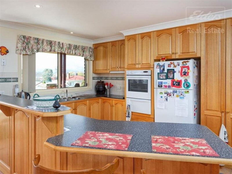 20 Howick Street, Tumut NSW 2720