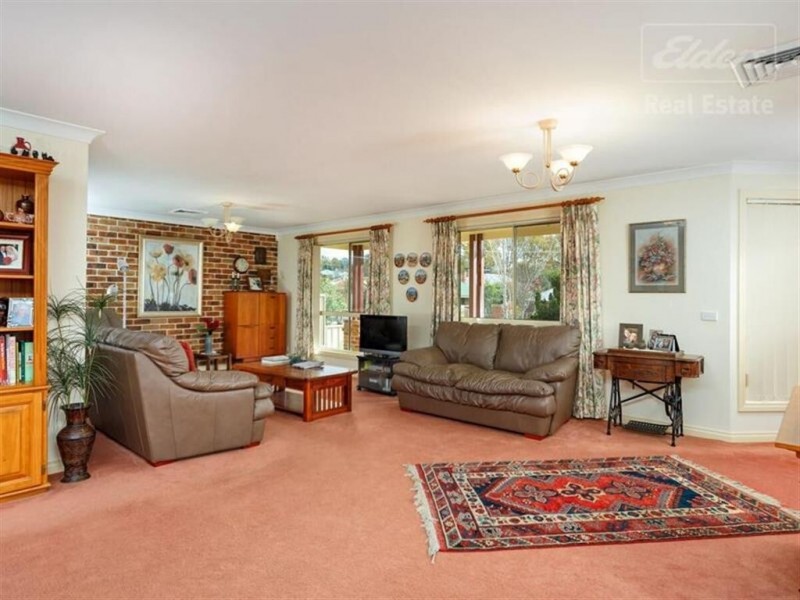 20 Howick Street, Tumut NSW 2720