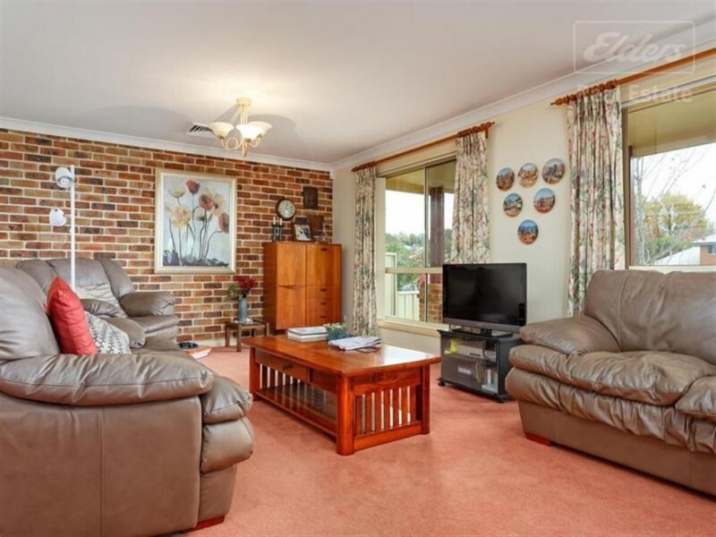 20 Howick Street, Tumut NSW 2720