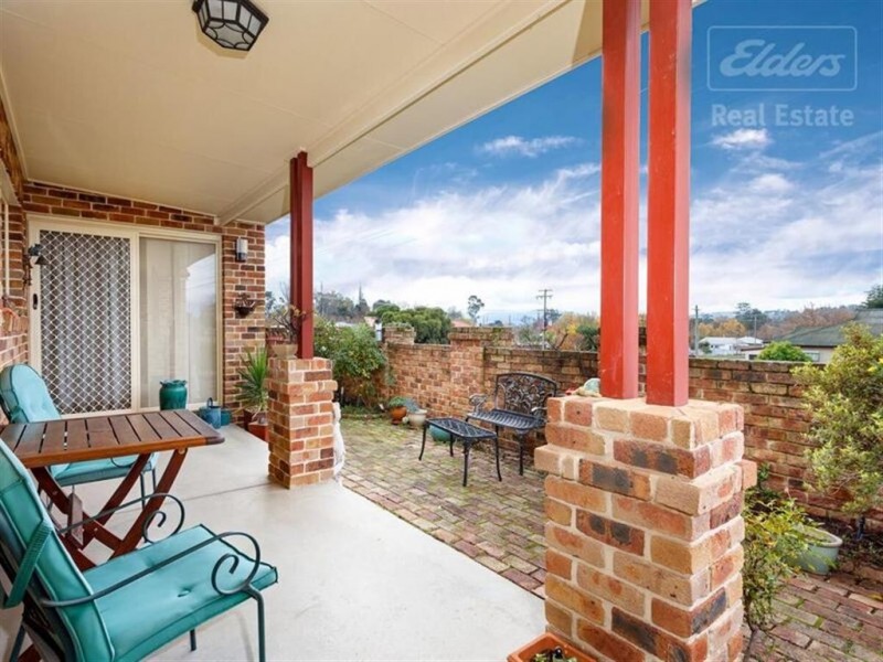 20 Howick Street, Tumut NSW 2720