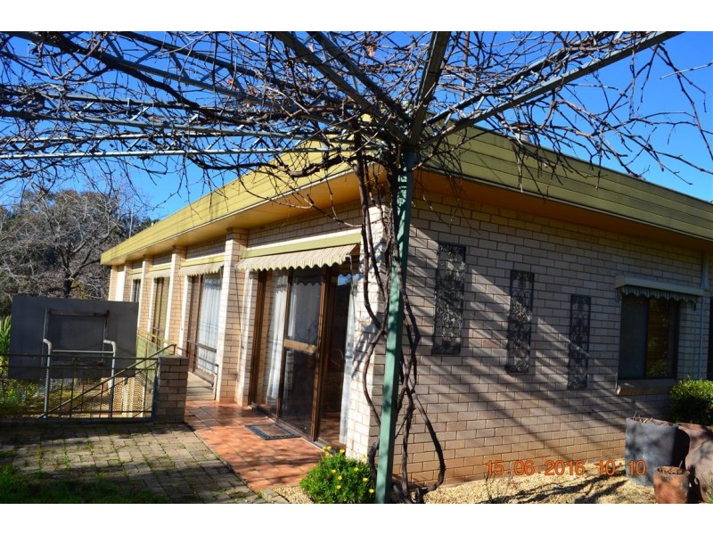204 Wynyard Street, Tumut NSW 2720