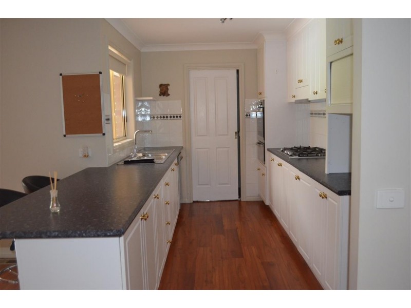 18 Lockhart Street, Adelong NSW 2729