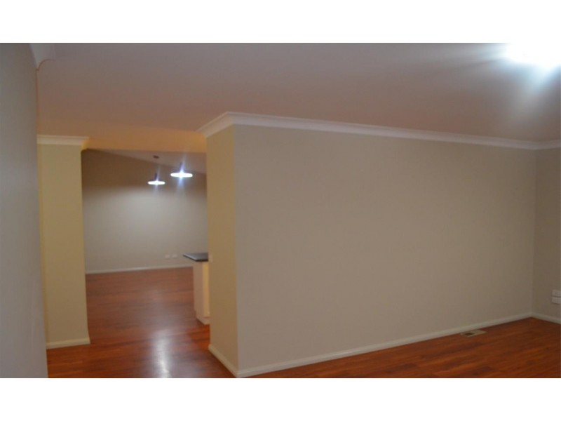 18 Lockhart Street, Adelong NSW 2729