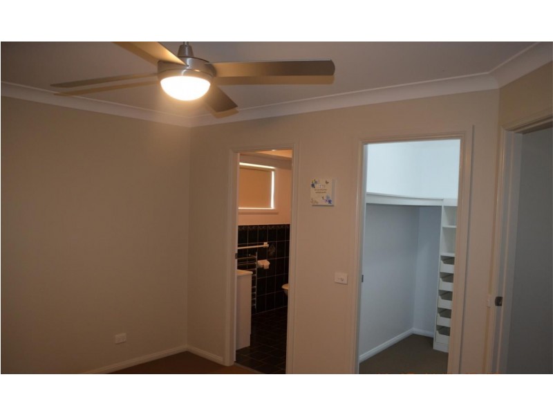 18 Lockhart Street, Adelong NSW 2729