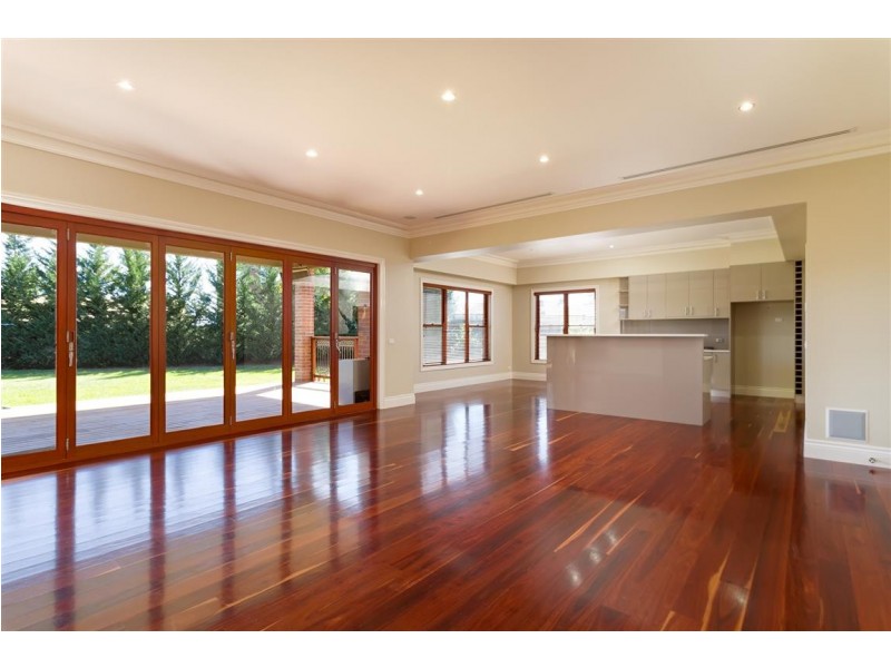 9 Lindbeck Avenue, Tumut NSW 2720