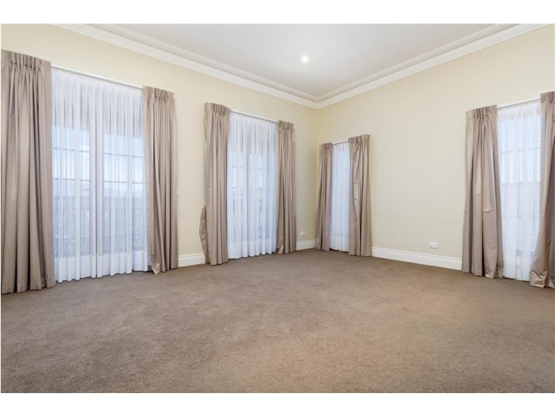 9 Lindbeck Avenue, Tumut NSW 2720