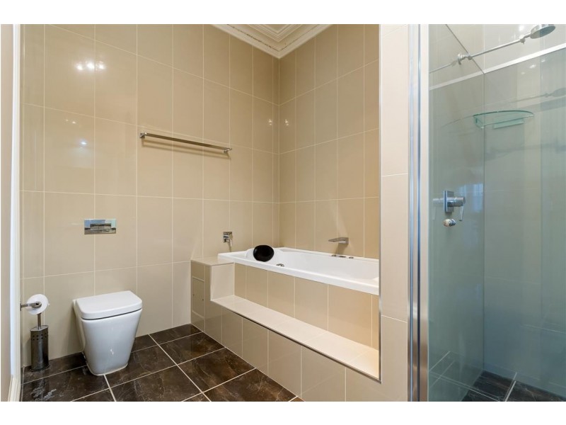 9 Lindbeck Avenue, Tumut NSW 2720