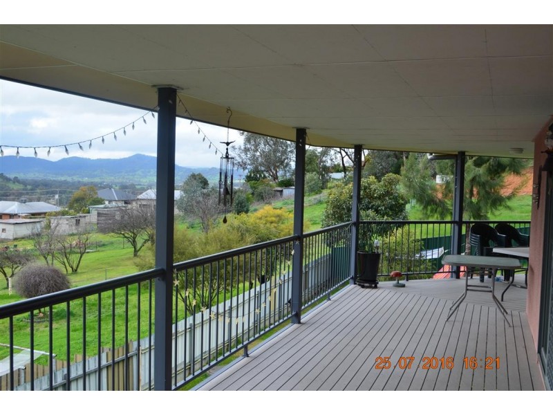 38 Dalhunty Street, Tumut NSW 2720