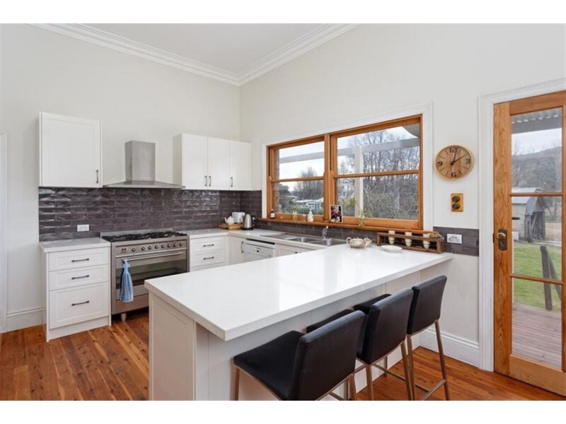106 Tumut Street, Adelong NSW 2729