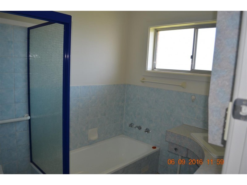 85 Broughton Street, Tumut NSW 2720