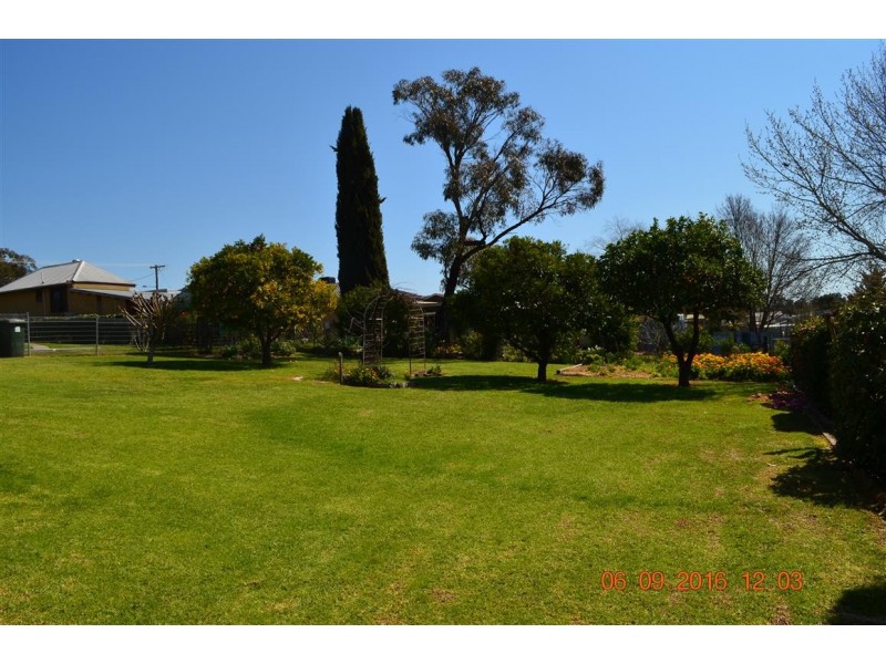 85 Broughton Street, Tumut NSW 2720